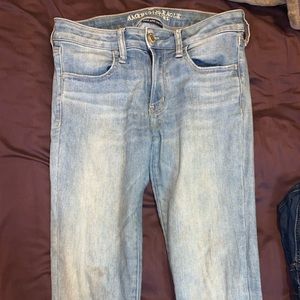 AE light wash skinny jeans/jeggings